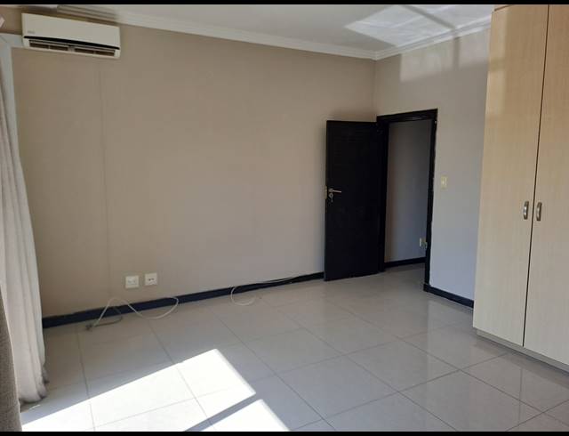 1 BEDROOM APARTMENT FOR SALE IN UMHLANGA RIDGE